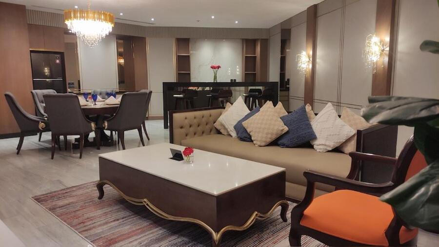 Po Hotel Σεμαράνγκ Εξωτερικό φωτογραφία